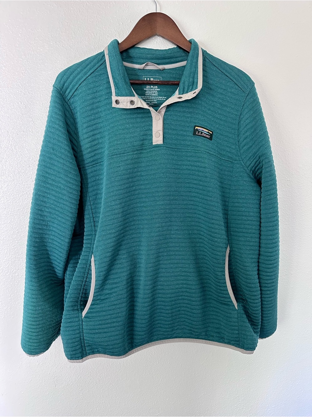 L.L. Bean Teal Henley Pullover with Cream Trim